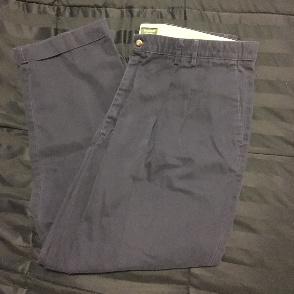 Men’s Dockers 42/32